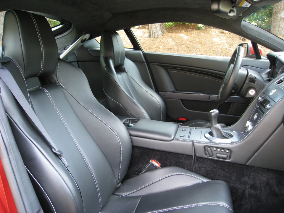 2007 Aston Martin V8 Vantage (2006-2017) - Image 3 of 4