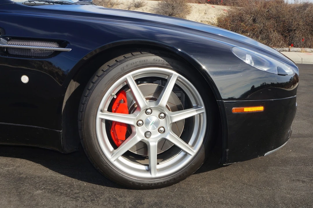 2007 Aston Martin V8 Vantage (2006-2017) - Image 5 of 10