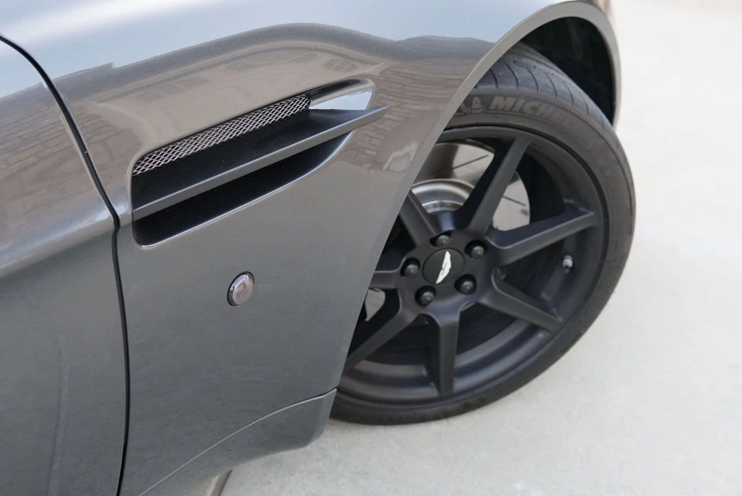 2007 Aston Martin Vantage - Image 11 of 29