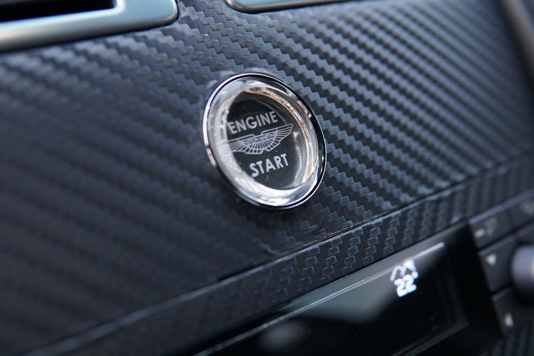 2007 Aston Martin Vantage - Image 24 of 29