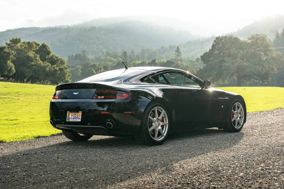 2007 Aston Martin V8 Vantage (2006-2017) - Image 10 of 31