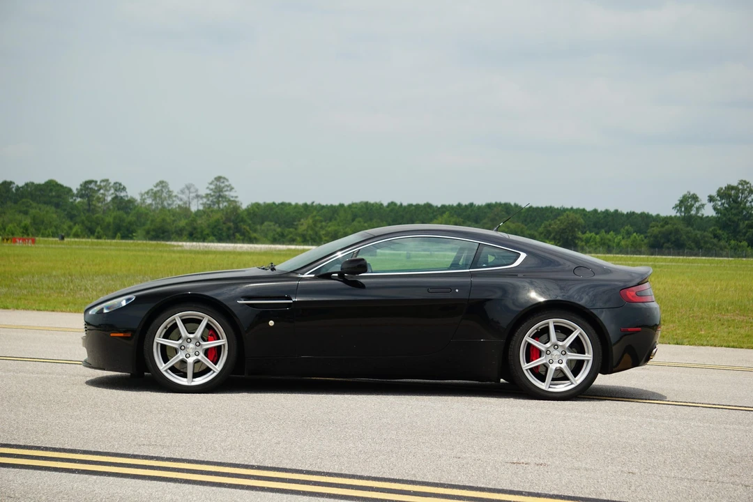 2007 Aston Martin V8 Vantage (2006-2017) - Image 8 of 31