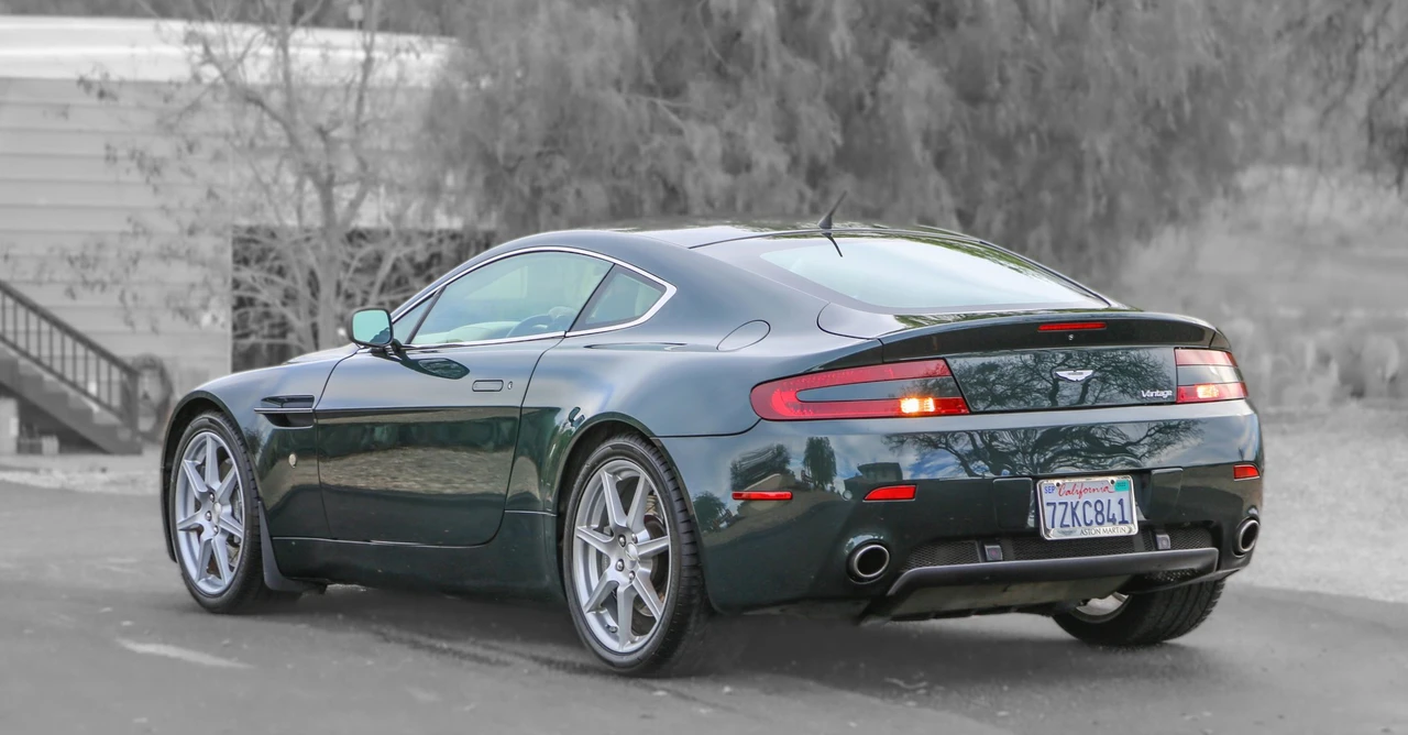 2007 Aston Martin V8 Vantage (2006-2017) - Image 12 of 31