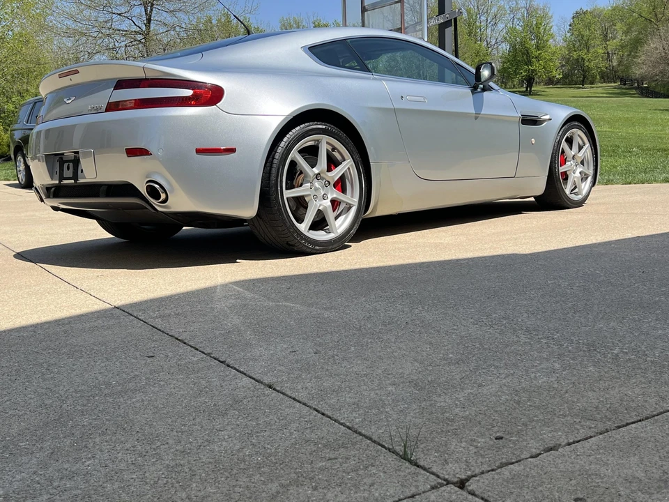 2007 Aston Martin V8 Vantage (2006-2017) - Image 13 of 31