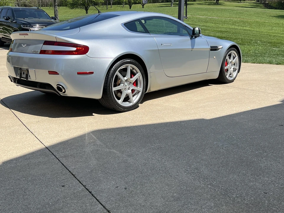2007 Aston Martin V8 Vantage (2006-2017) - Image 12 of 31