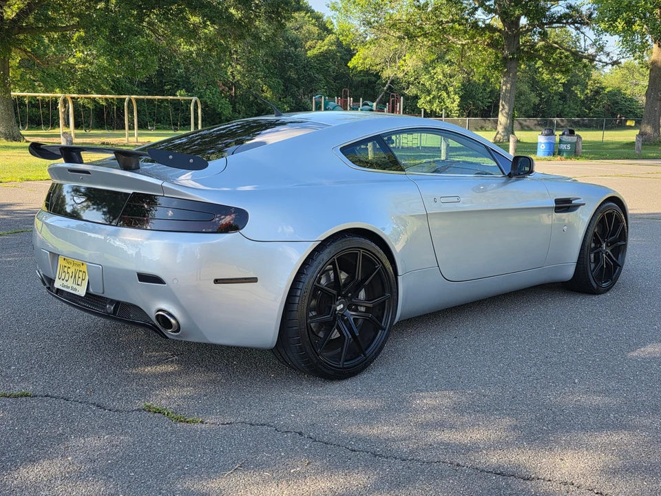 2007 Aston Martin V8 Vantage (2006-2017) - Image 9 of 31