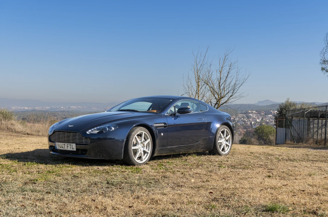 2007 Aston Martin V8 Vantage (2006-2017) - Image 10 of 31