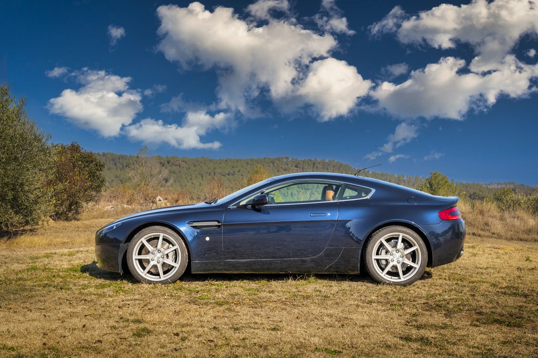 2007 Aston Martin V8 Vantage (2006-2017) - Image 5 of 31