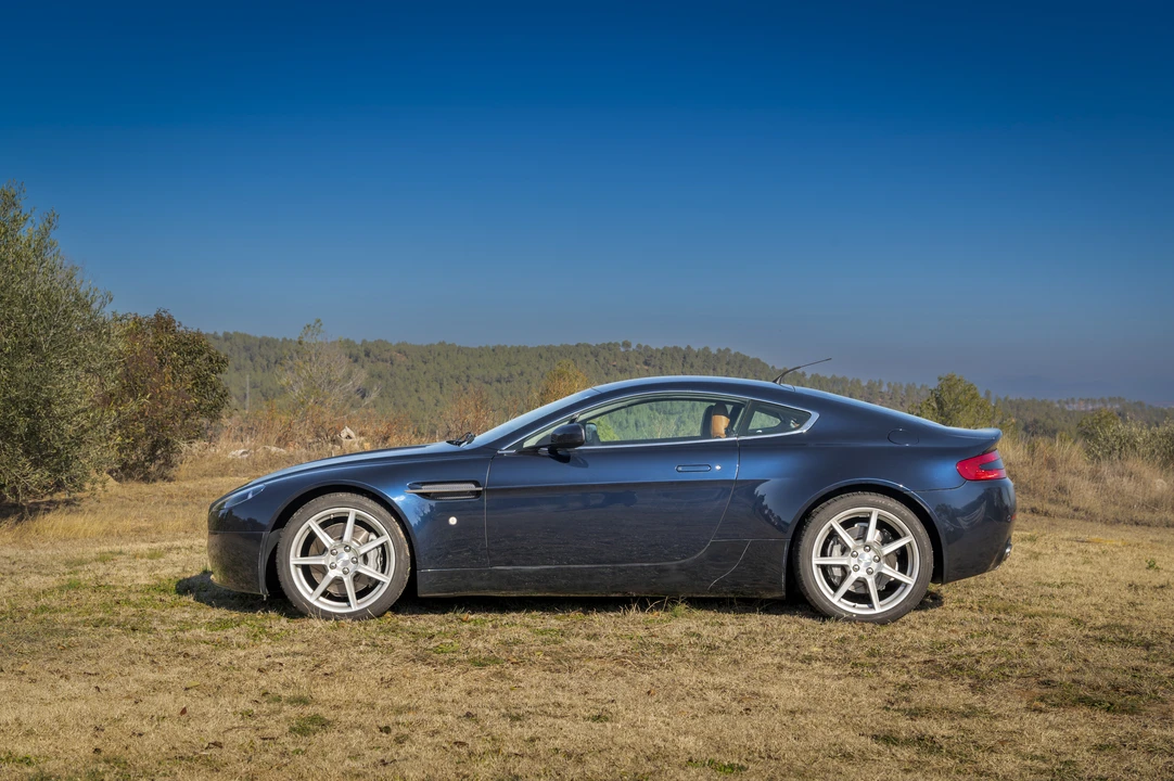 2007 Aston Martin V8 Vantage (2006-2017) - Image 11 of 31
