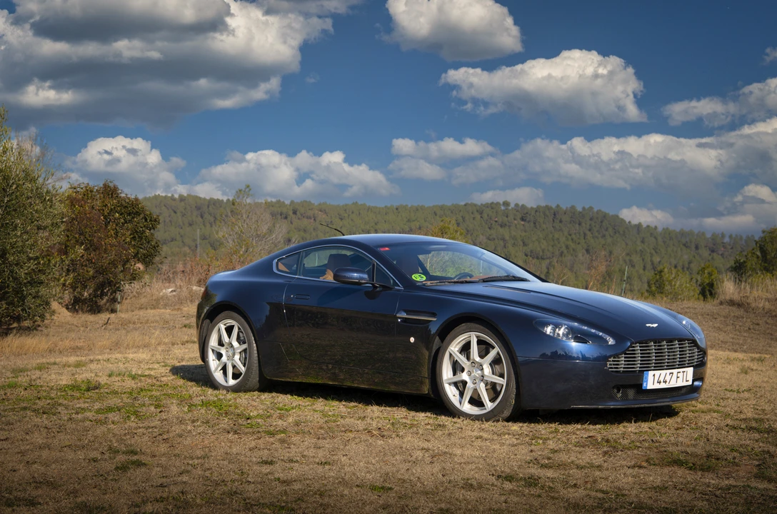 2007 Aston Martin V8 Vantage (2006-2017) - Image 8 of 31
