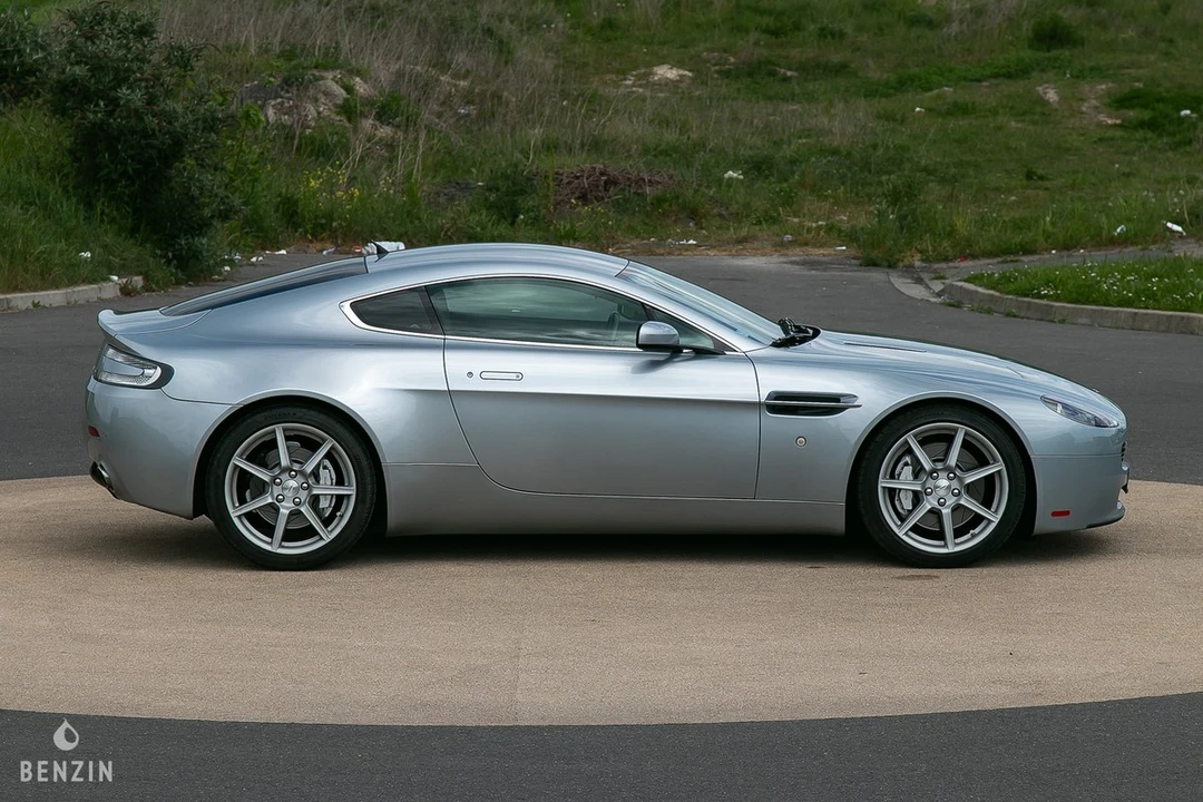 2007 Aston Martin V8 Vantage (2006-2017) - Image 13 of 31