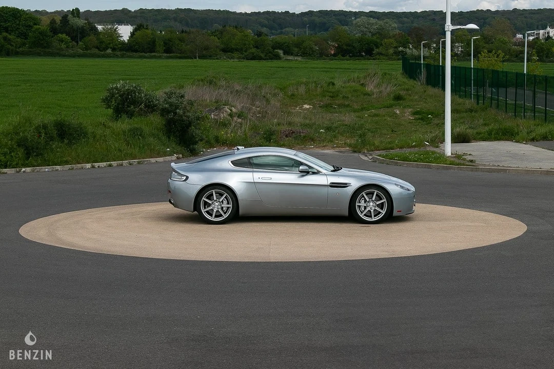 2007 Aston Martin V8 Vantage (2006-2017) - Image 14 of 31