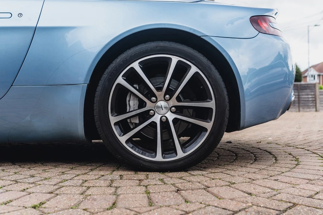 2007 Aston Martin V8 Vantage (2006-2017) - Image 13 of 30