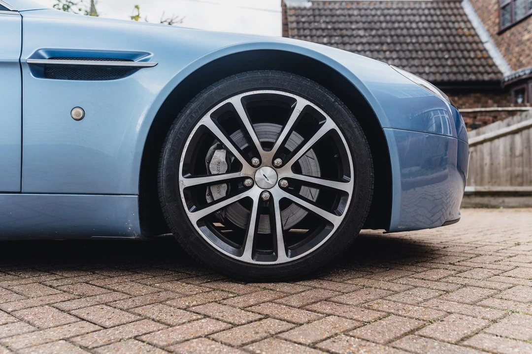 2007 Aston Martin V8 Vantage (2006-2017) - Image 11 of 30