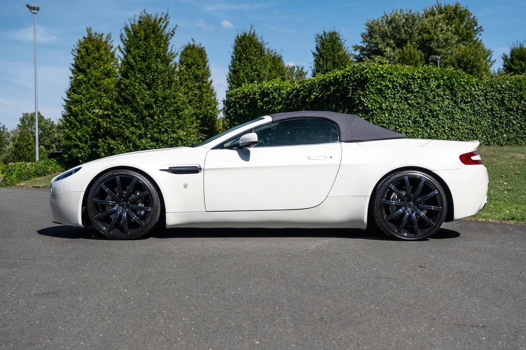 2007 Aston Martin V8 Vantage (2006-2017) - Image 8 of 31
