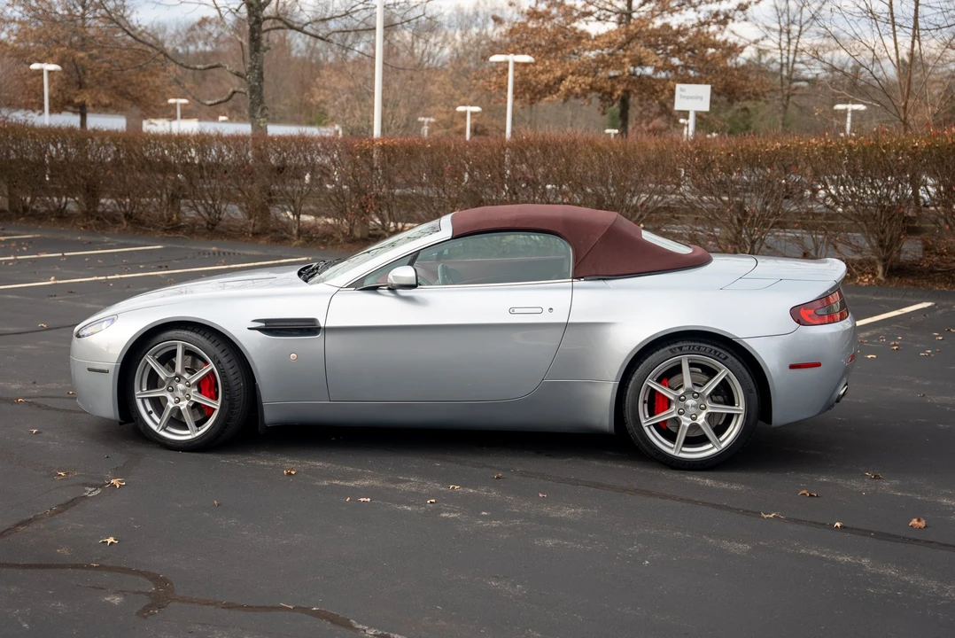 2007 Aston Martin V8 Vantage (2006-2017) - Image 17 of 31