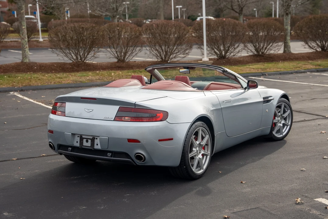 2007 Aston Martin V8 Vantage (2006-2017) - Image 9 of 31