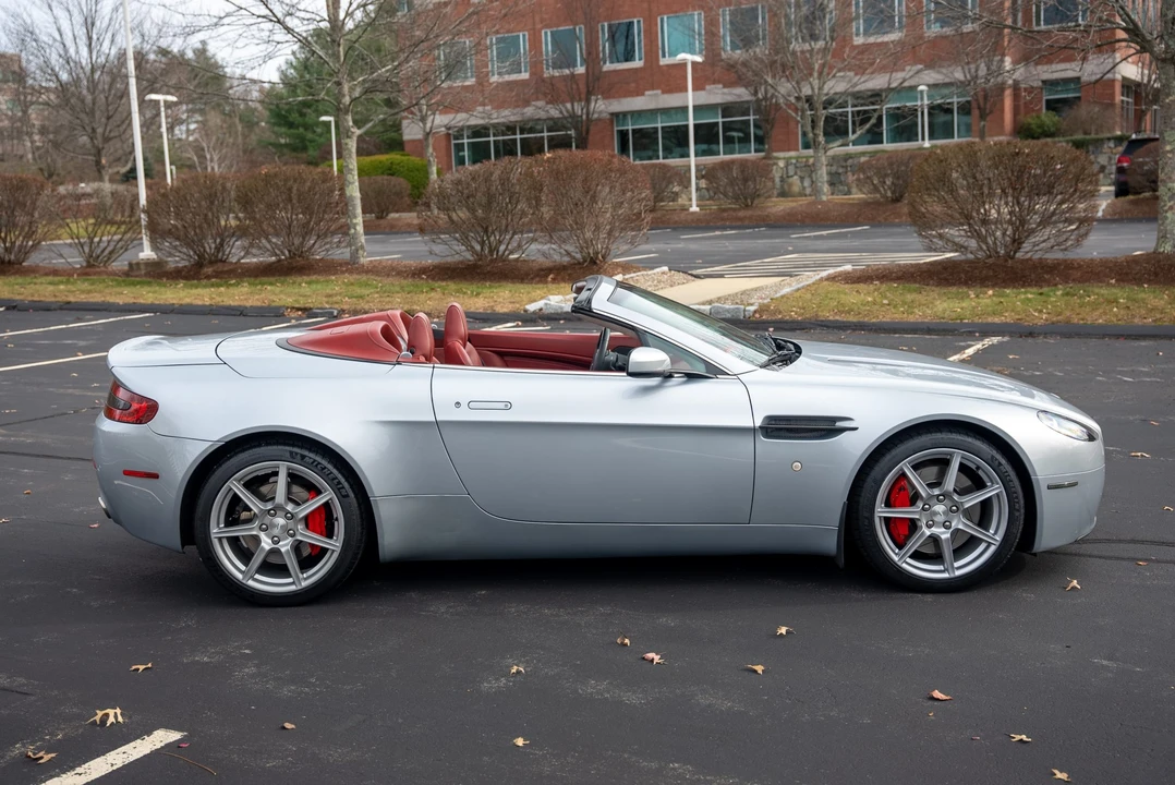 2007 Aston Martin V8 Vantage (2006-2017) - Image 8 of 31