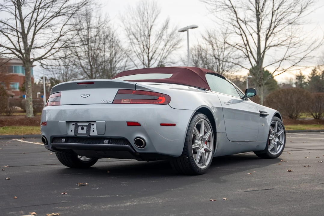 2007 Aston Martin V8 Vantage (2006-2017) - Image 24 of 31
