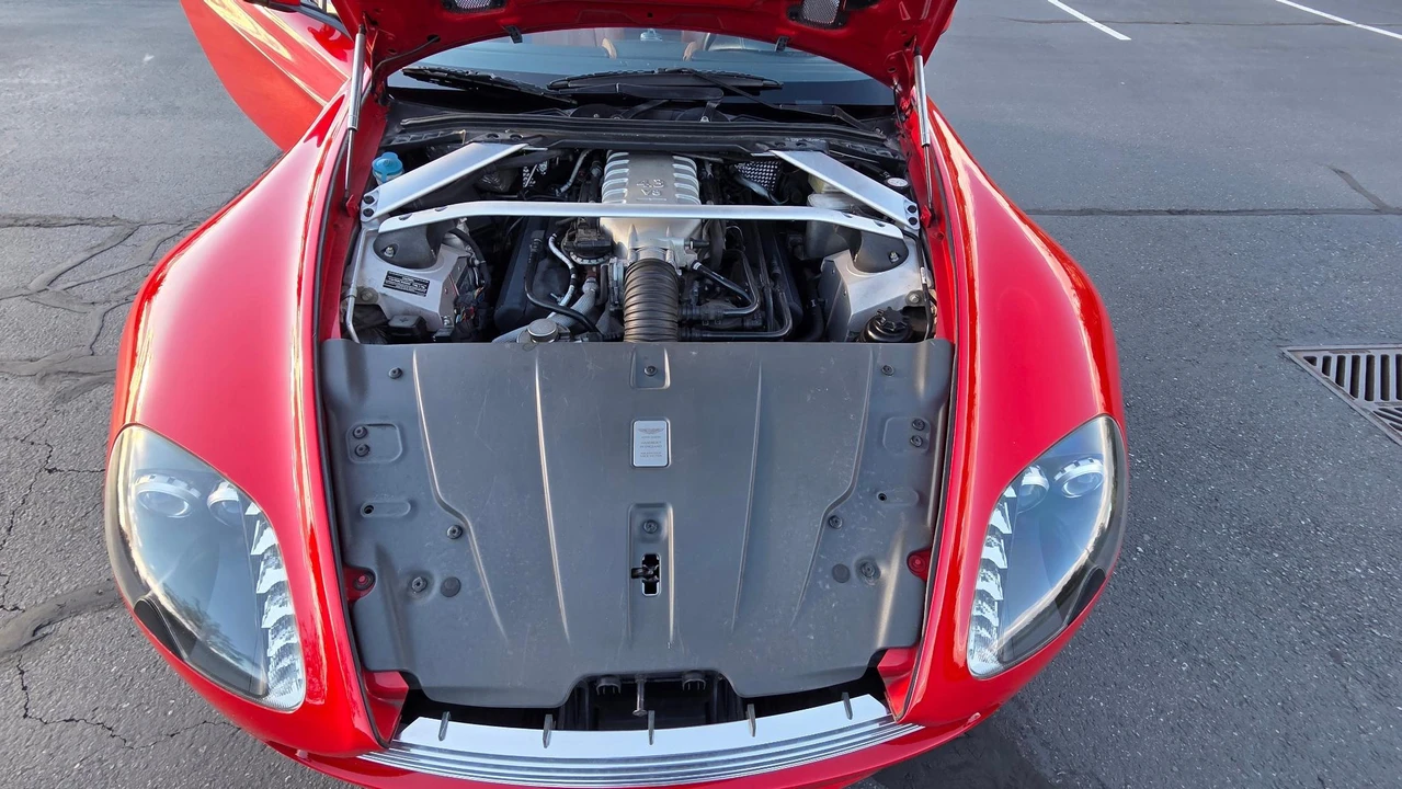 2007 Aston Martin V8 Vantage (2006-2017) - Image 28 of 31