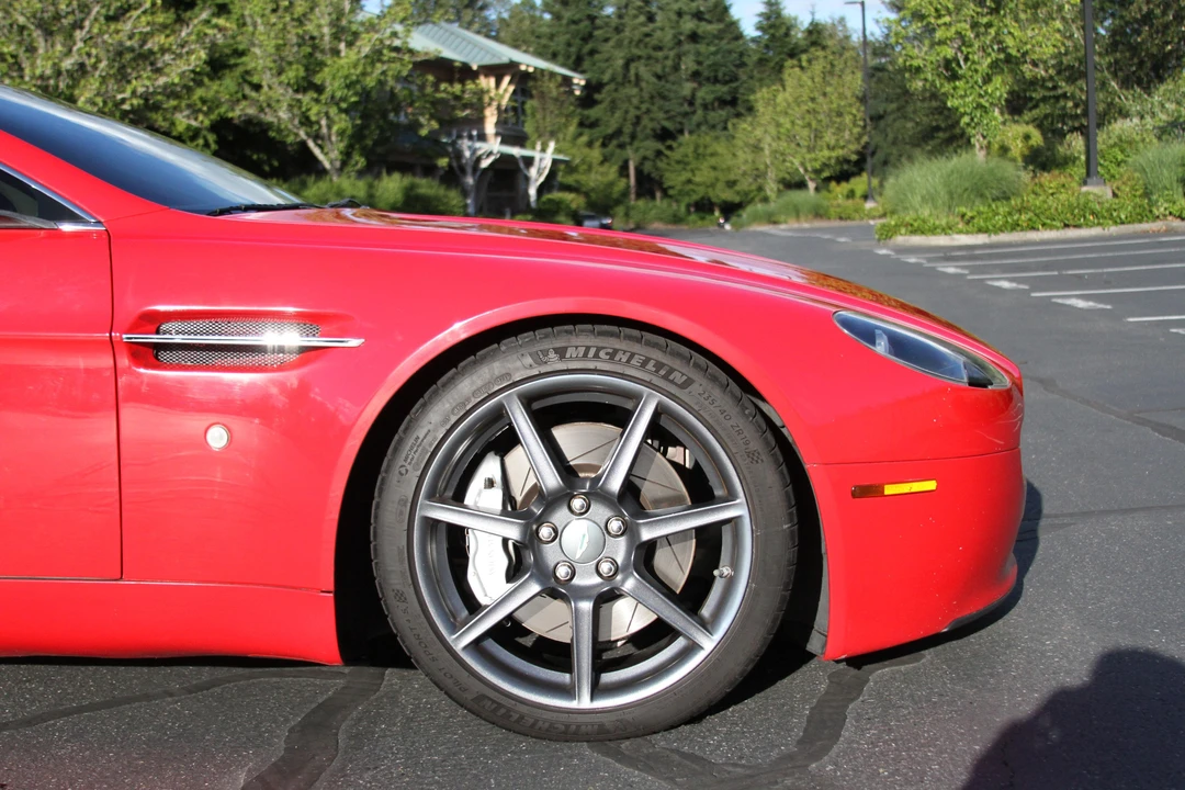 2007 Aston Martin V8 Vantage (2006-2017) - Image 11 of 31