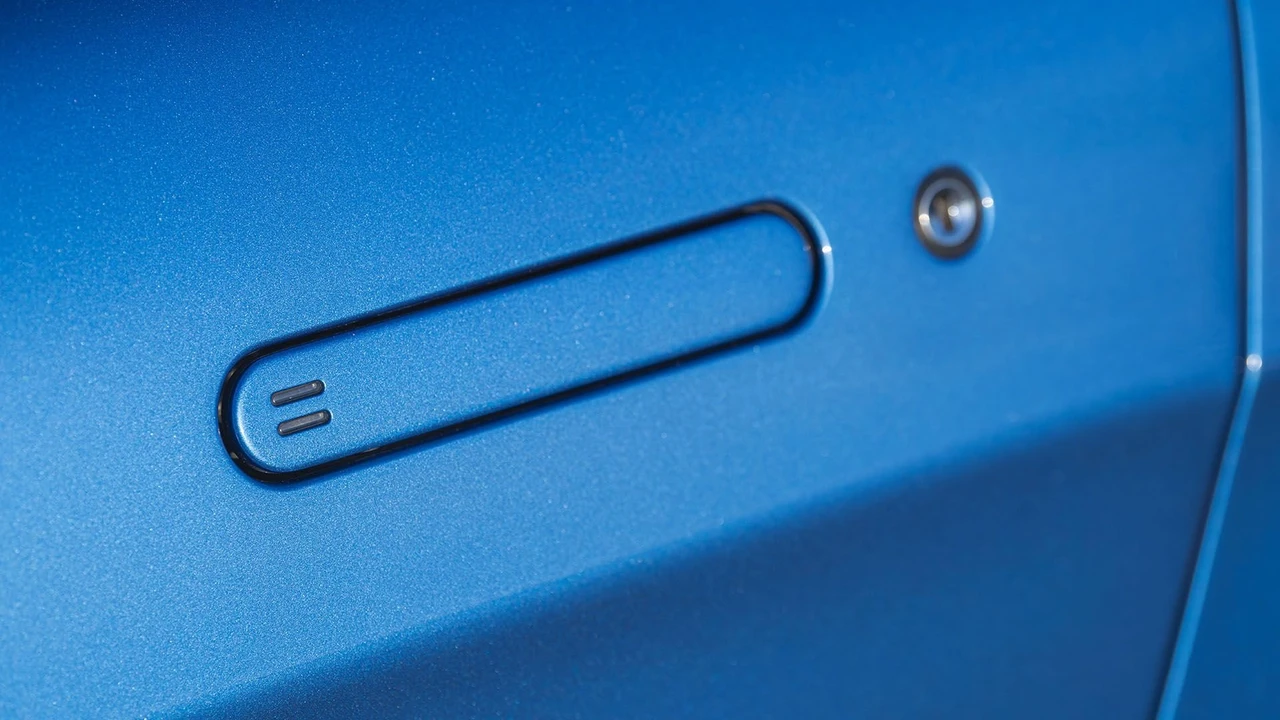 2007 Aston Martin V8 Vantage (2006-2017) - Image 5 of 31