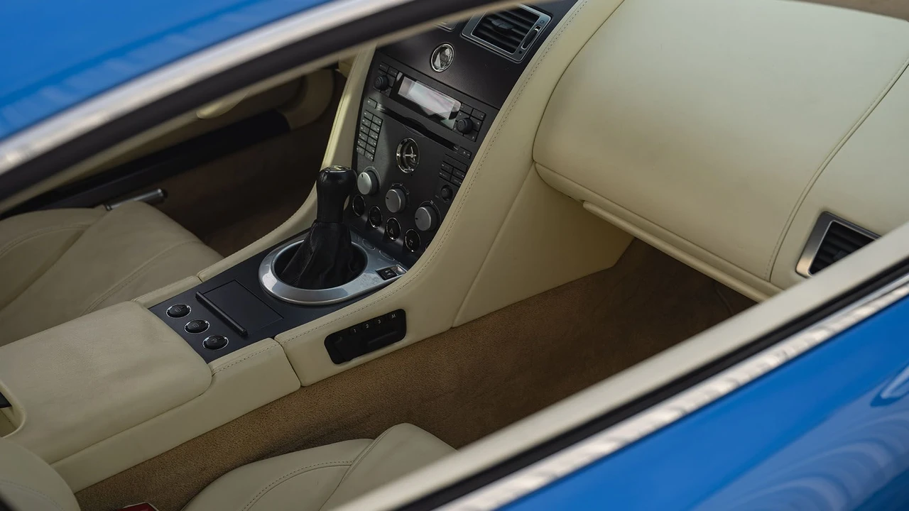 2007 Aston Martin V8 Vantage (2006-2017) - Image 28 of 31