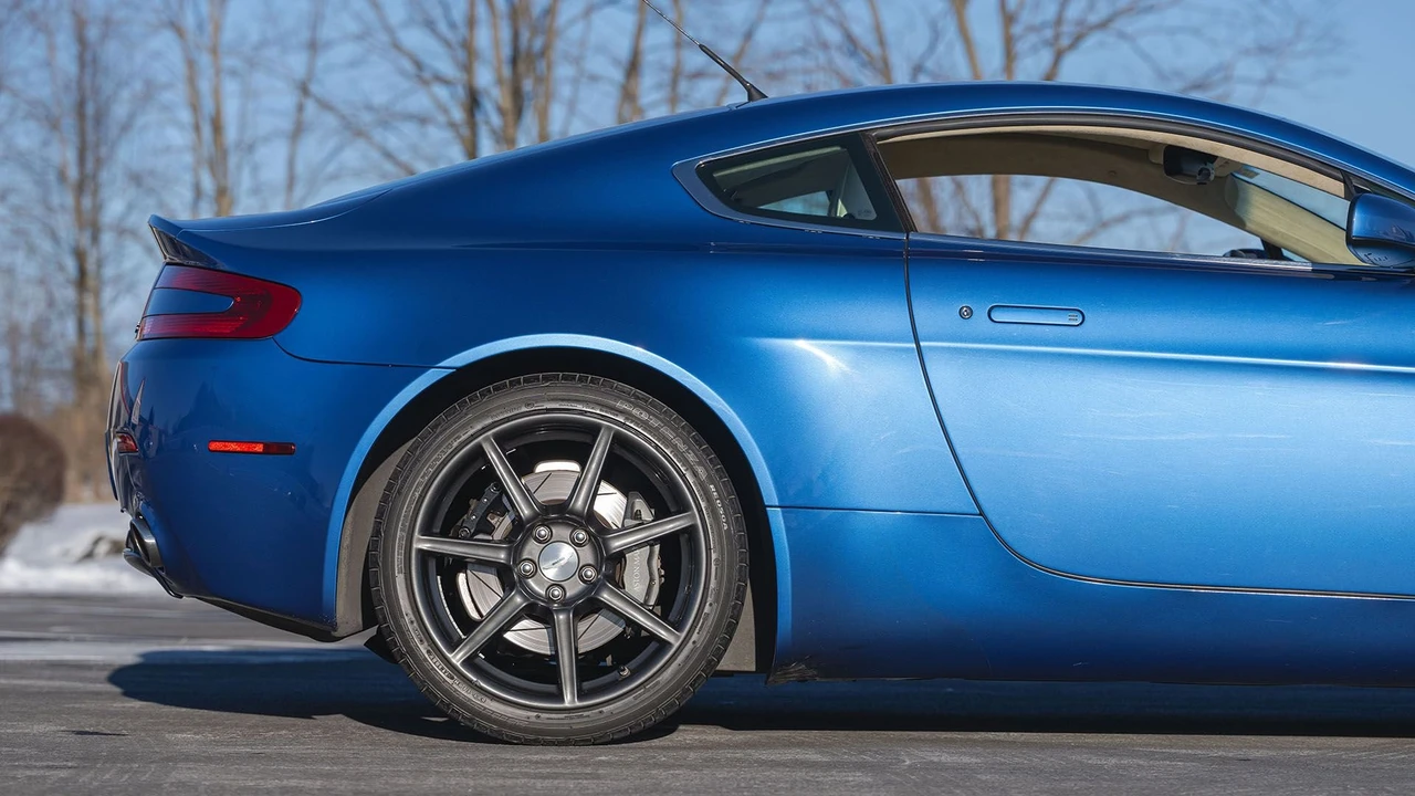 2007 Aston Martin V8 Vantage (2006-2017) - Image 14 of 31