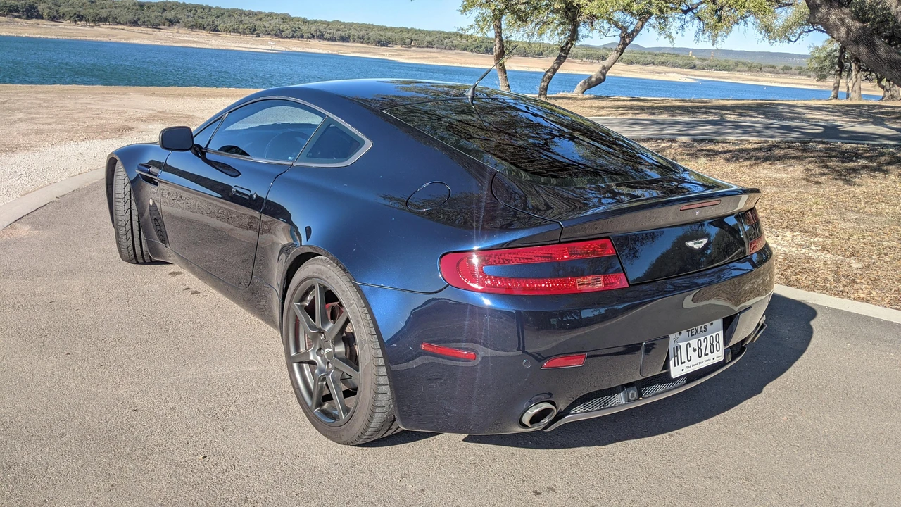 2007 Aston Martin V8 Vantage (2006-2017) - Image 5 of 31