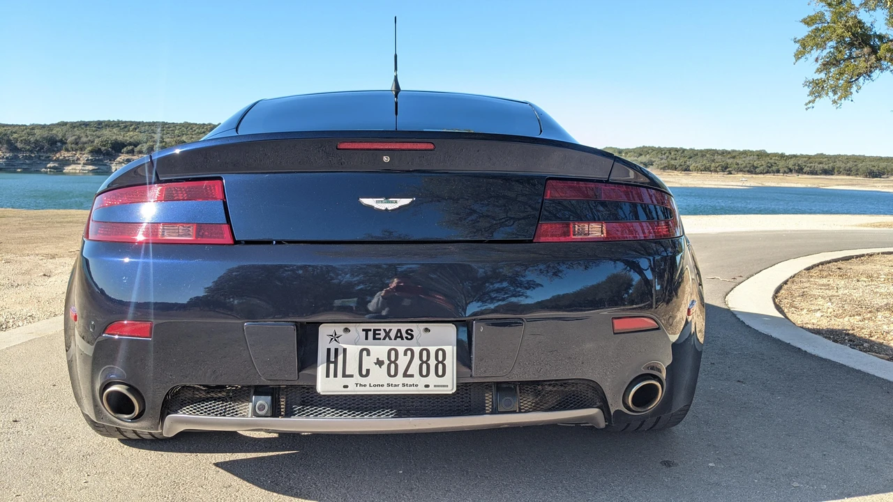 2007 Aston Martin V8 Vantage (2006-2017) - Image 9 of 31