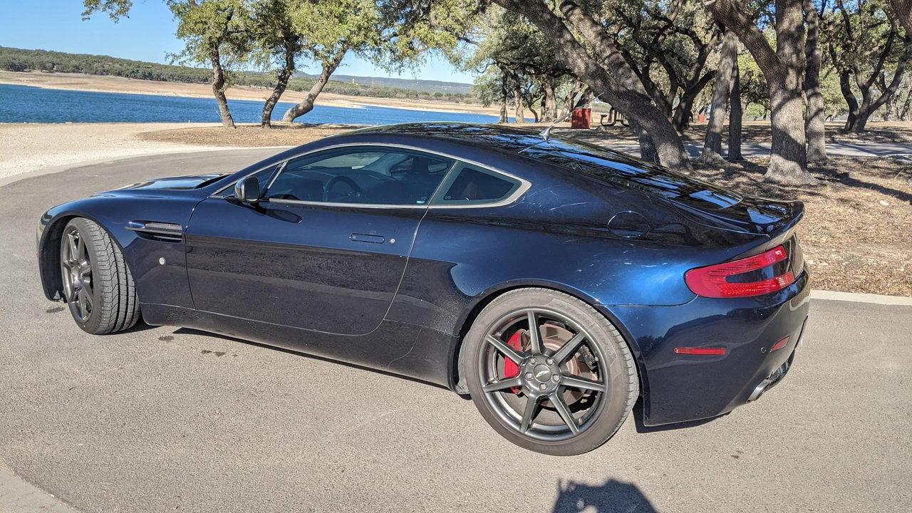 2007 Aston Martin V8 Vantage (2006-2017) - Image 8 of 31