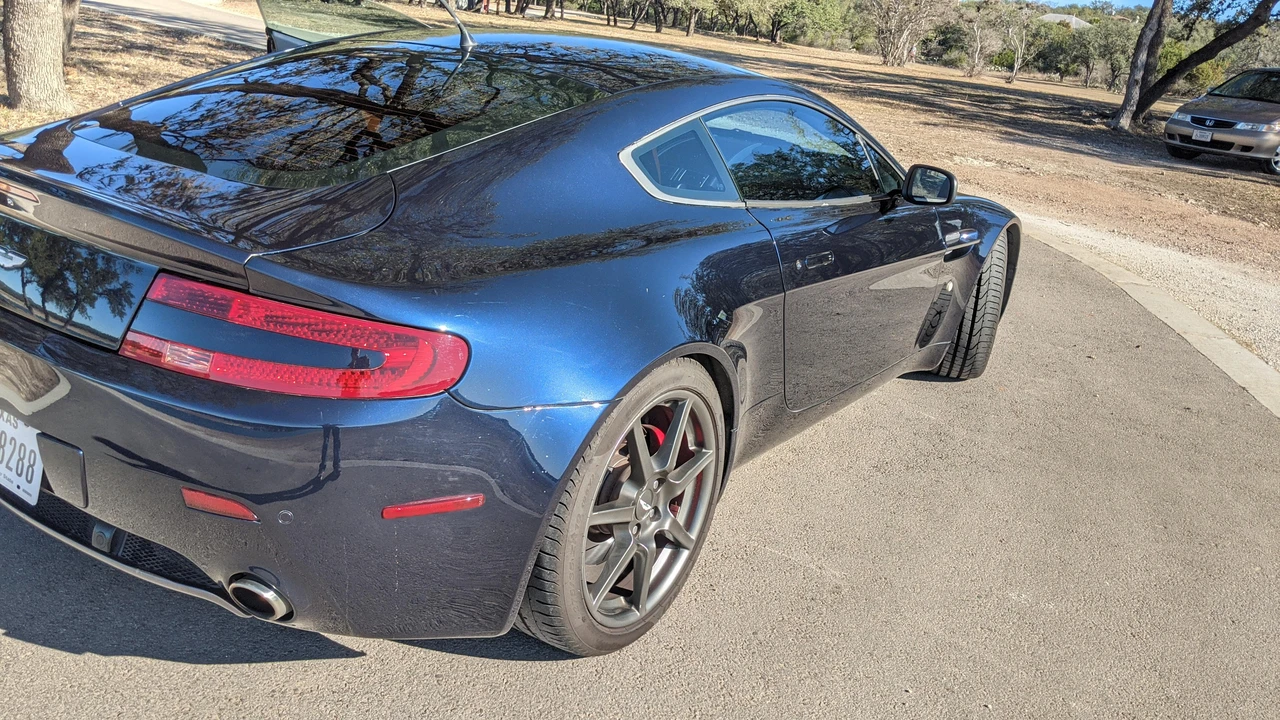 2007 Aston Martin V8 Vantage (2006-2017) - Image 10 of 31
