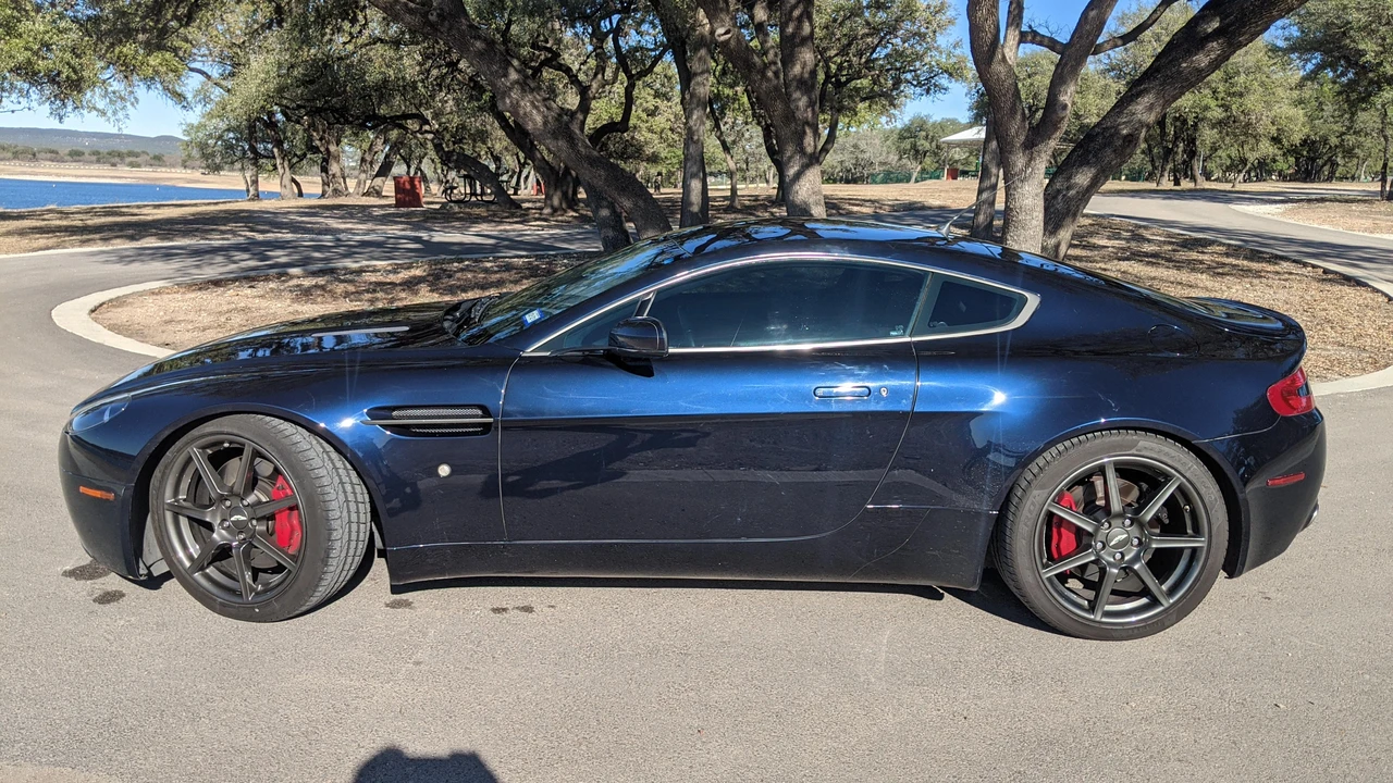 2007 Aston Martin V8 Vantage (2006-2017) - Image 7 of 31