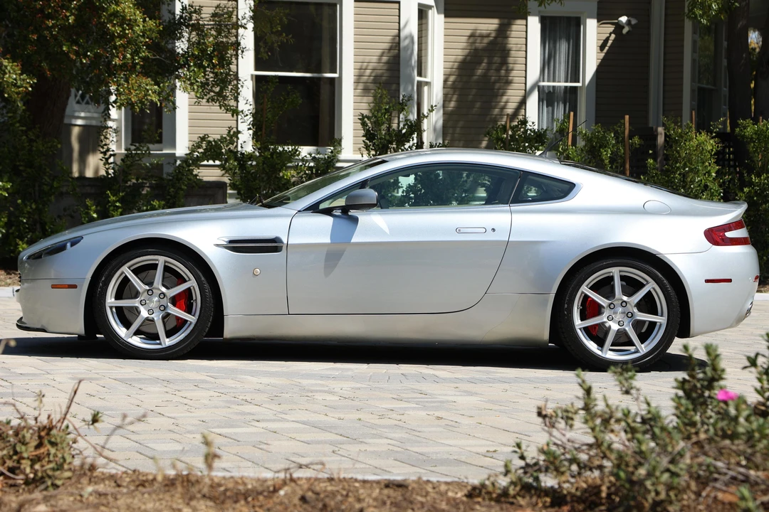 2007 Aston Martin V8 Vantage (2006-2017) - Image 3 of 6