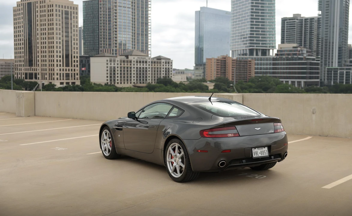 2007 Aston Martin V8 Vantage (2006-2017) - Image 9 of 31