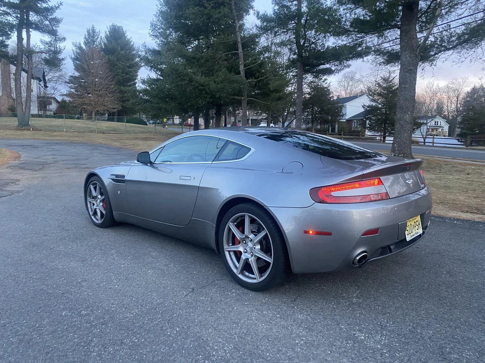 2007 Aston Martin V8 Vantage (2006-2017) - Image 10 of 31