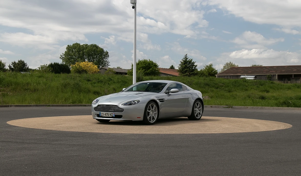 2007 Aston Martin V8 Vantage (2006-2017) - Image 12 of 31