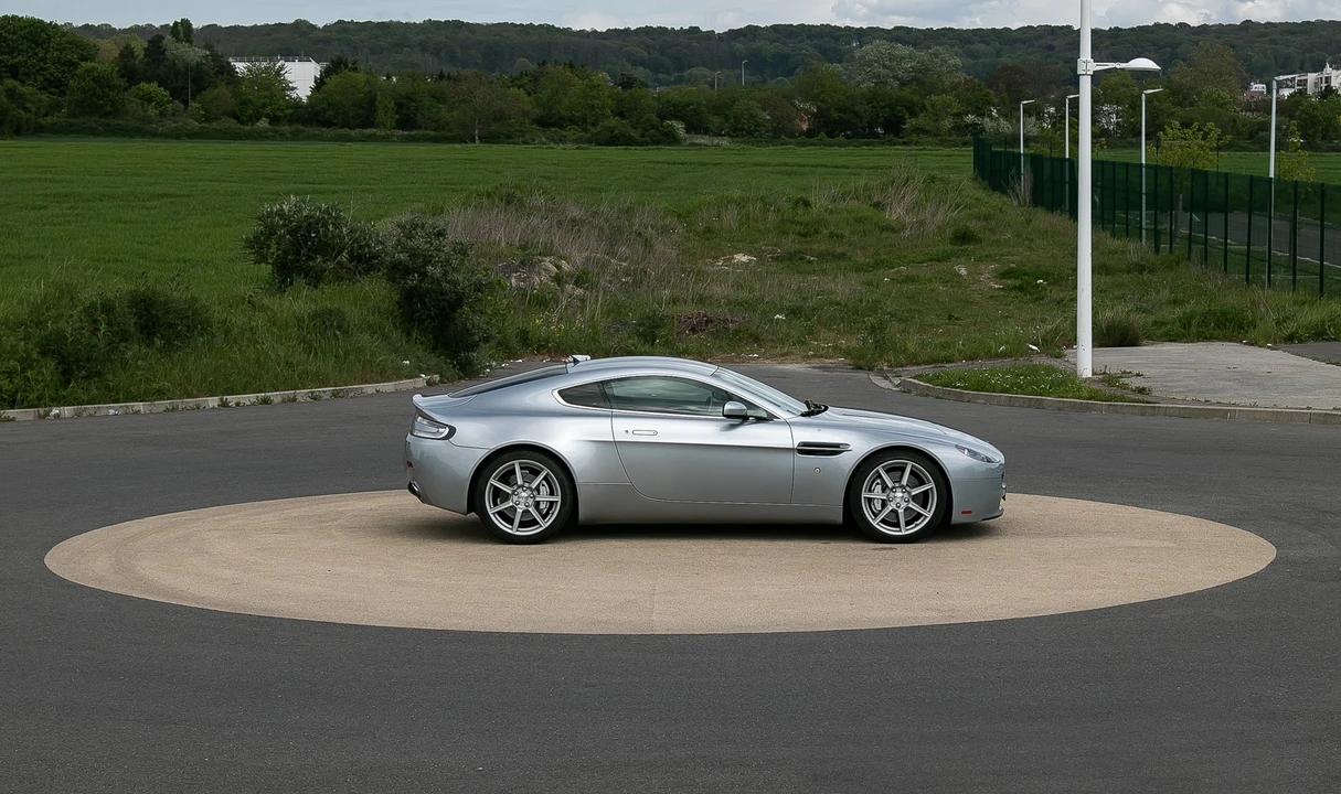 2007 Aston Martin V8 Vantage (2006-2017) - Image 15 of 31