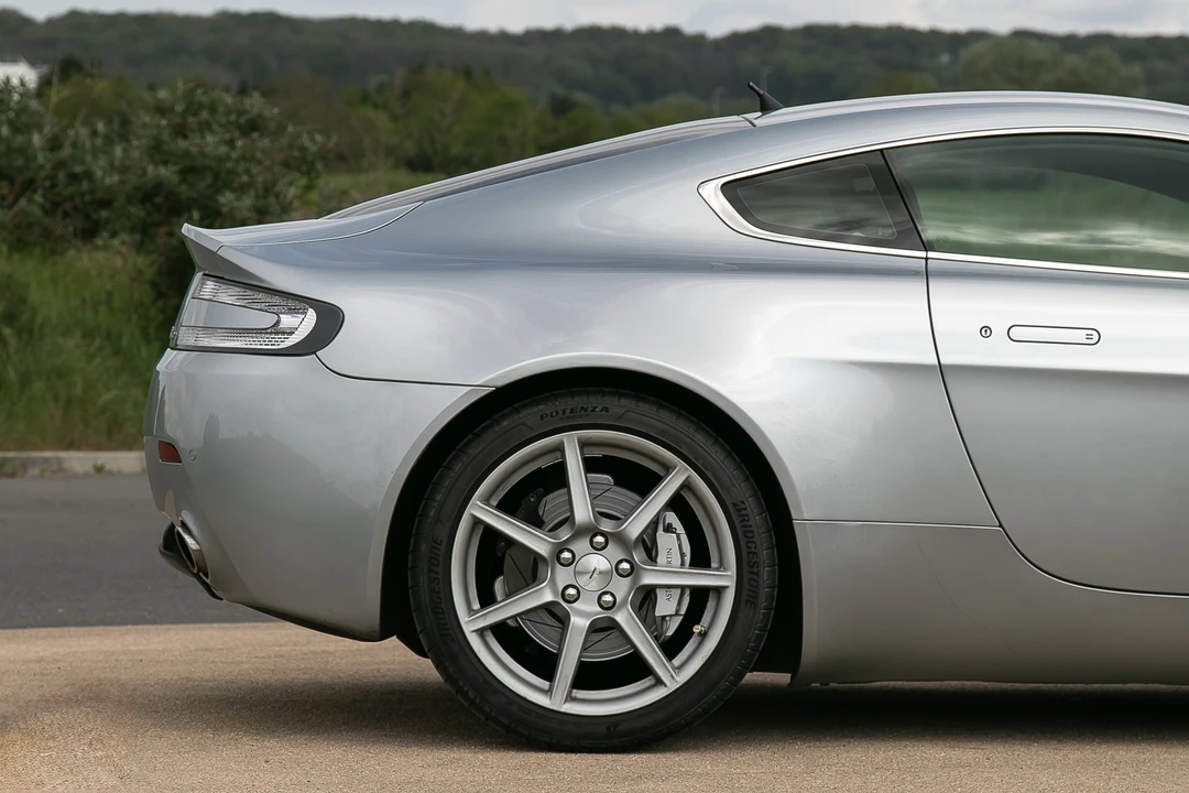 2007 Aston Martin V8 Vantage (2006-2017) - Image 28 of 31