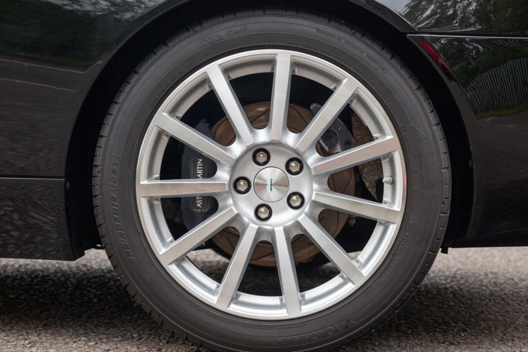 2007 Aston Martin Vanquish 1st Gen - Image 13 of 30