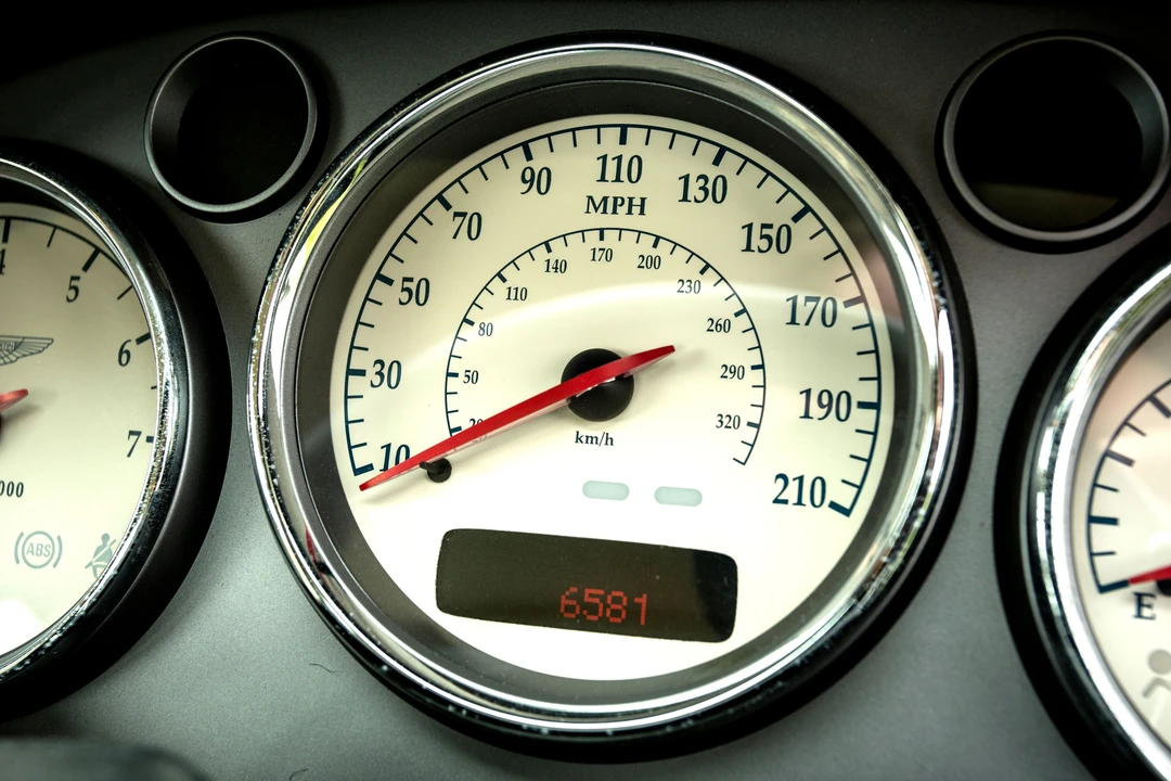 2007 Aston Martin Vanquish 1st Gen - Image 25 of 31