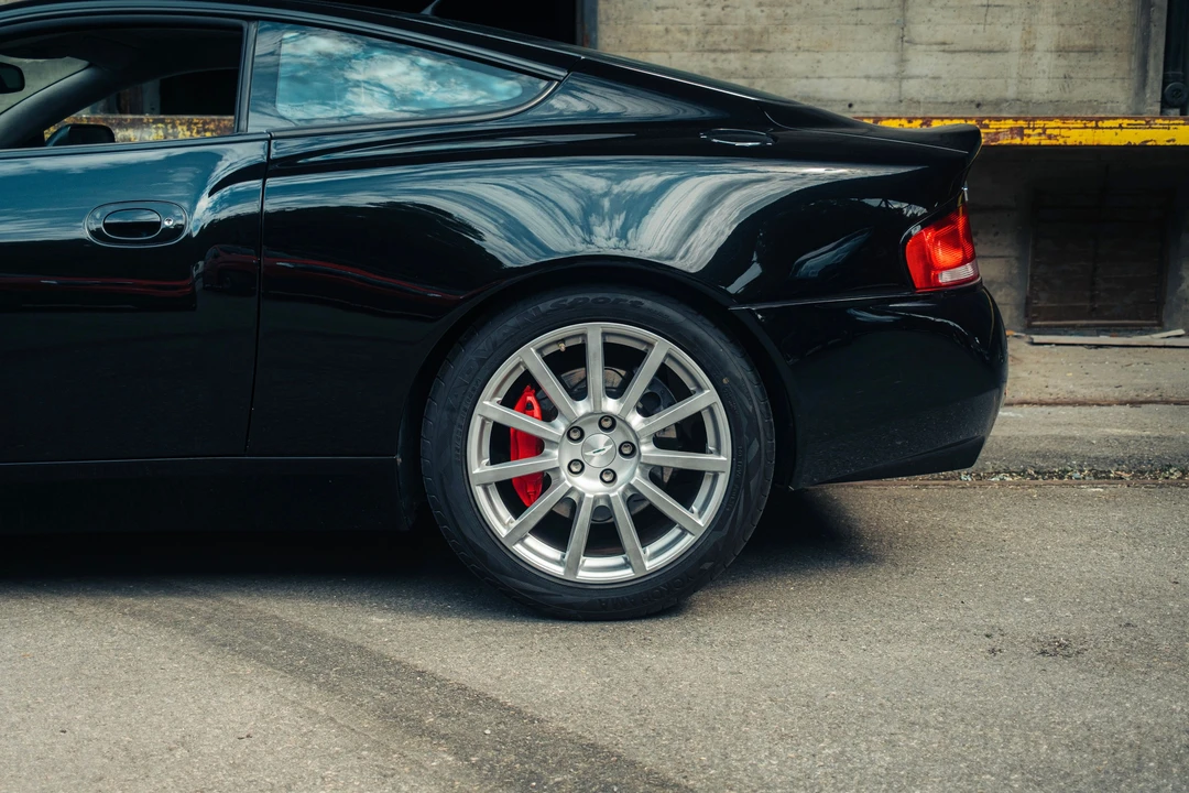 2007 Aston Martin Vanquish 1st Gen - Image 11 of 31