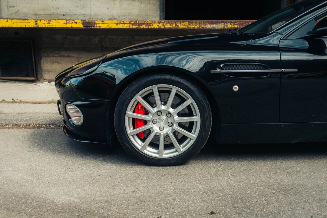 2007 Aston Martin Vanquish 1st Gen - Image 10 of 31