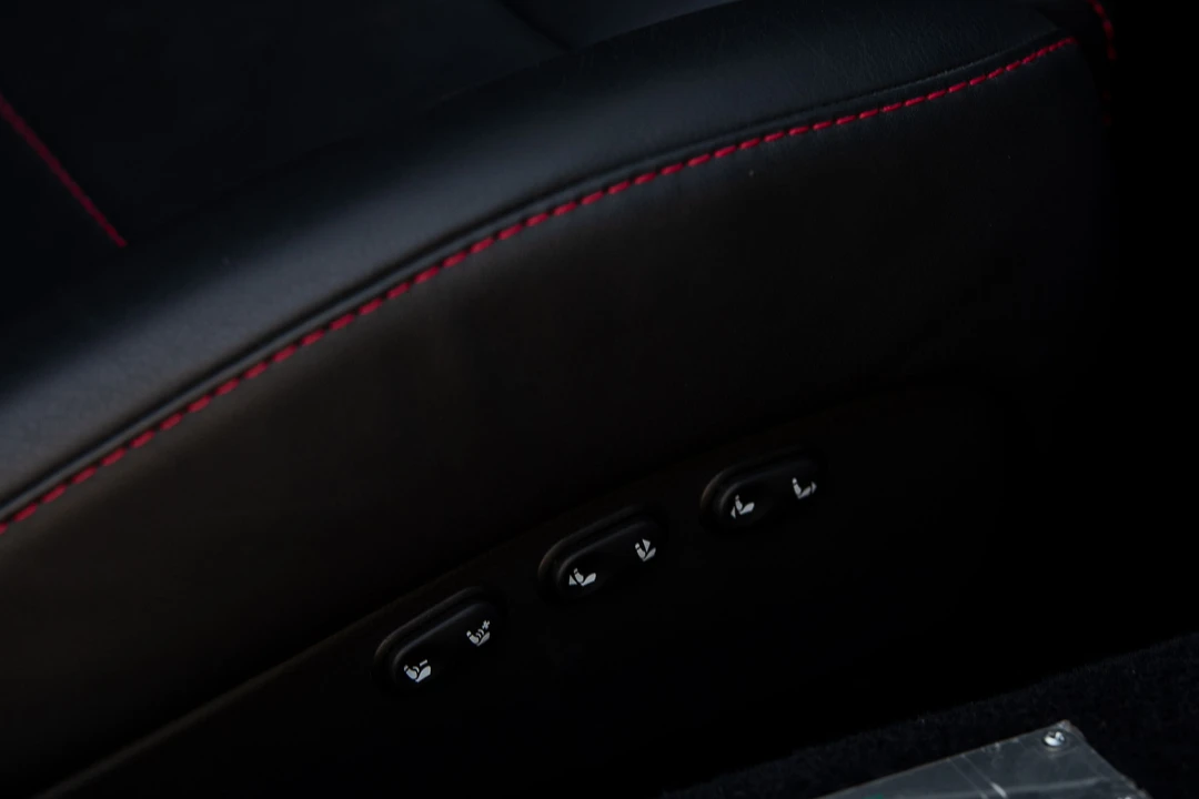 2007 Aston Martin Vanquish 1st Gen - Image 12 of 31