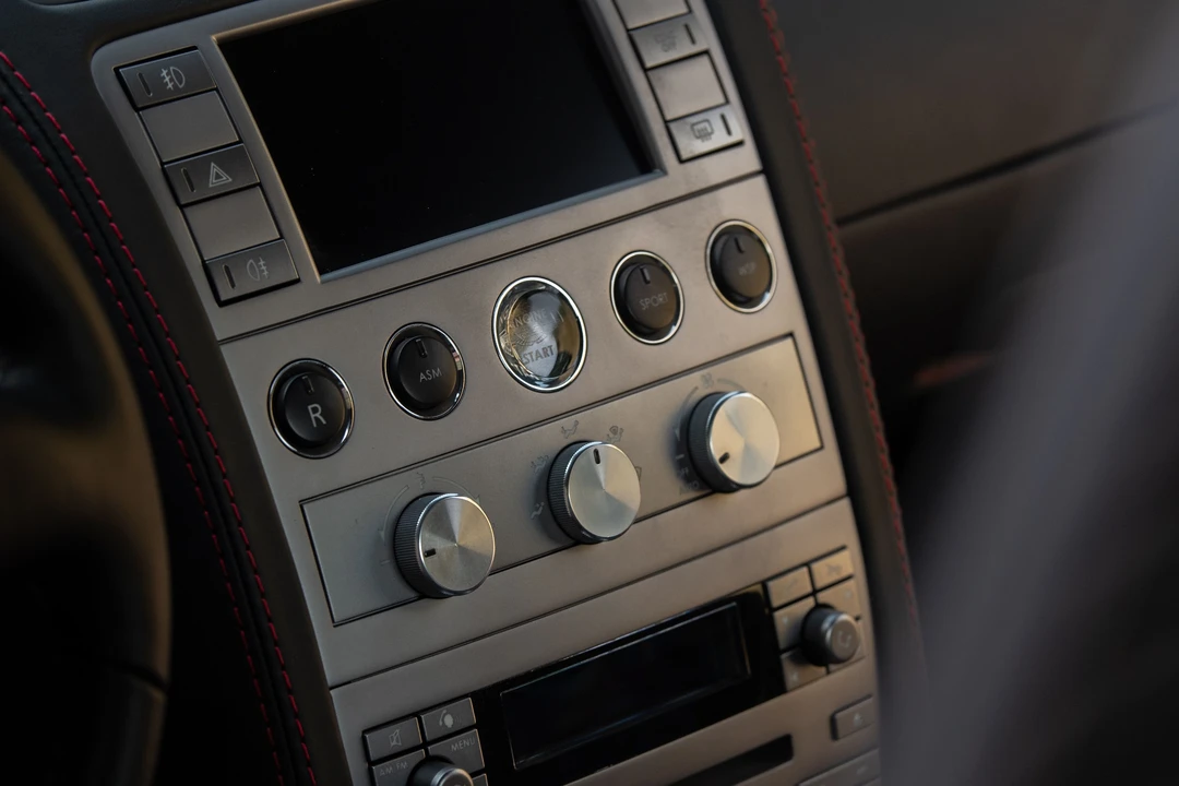 2007 Aston Martin Vanquish 1st Gen - Image 18 of 31