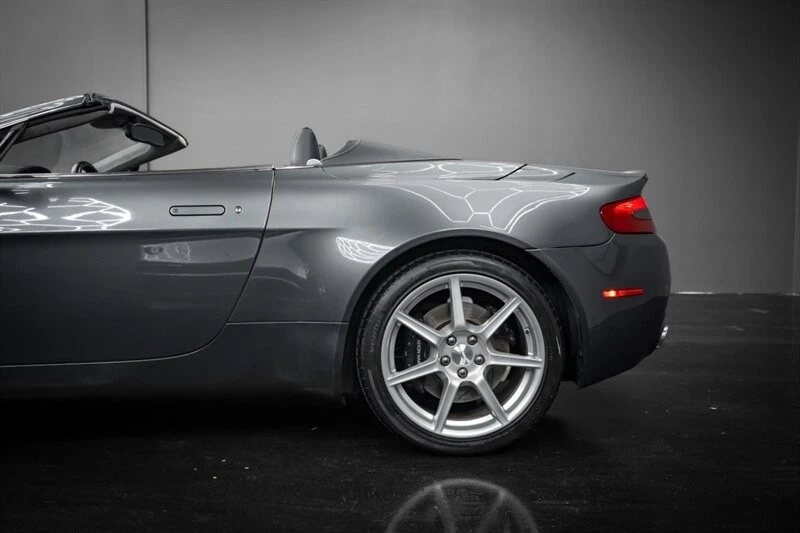 2007 Aston Martin V8 Vantage (2006-2017) - Image 27 of 31