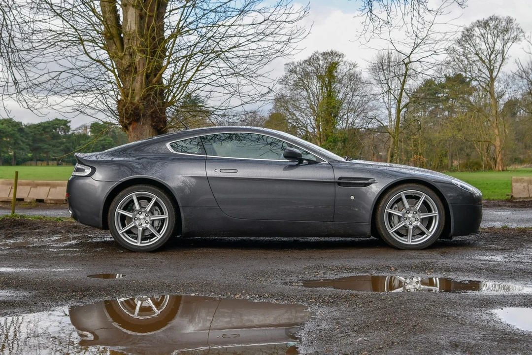 2007 Aston Martin V8 Vantage (2006-2017) - Image 8 of 30
