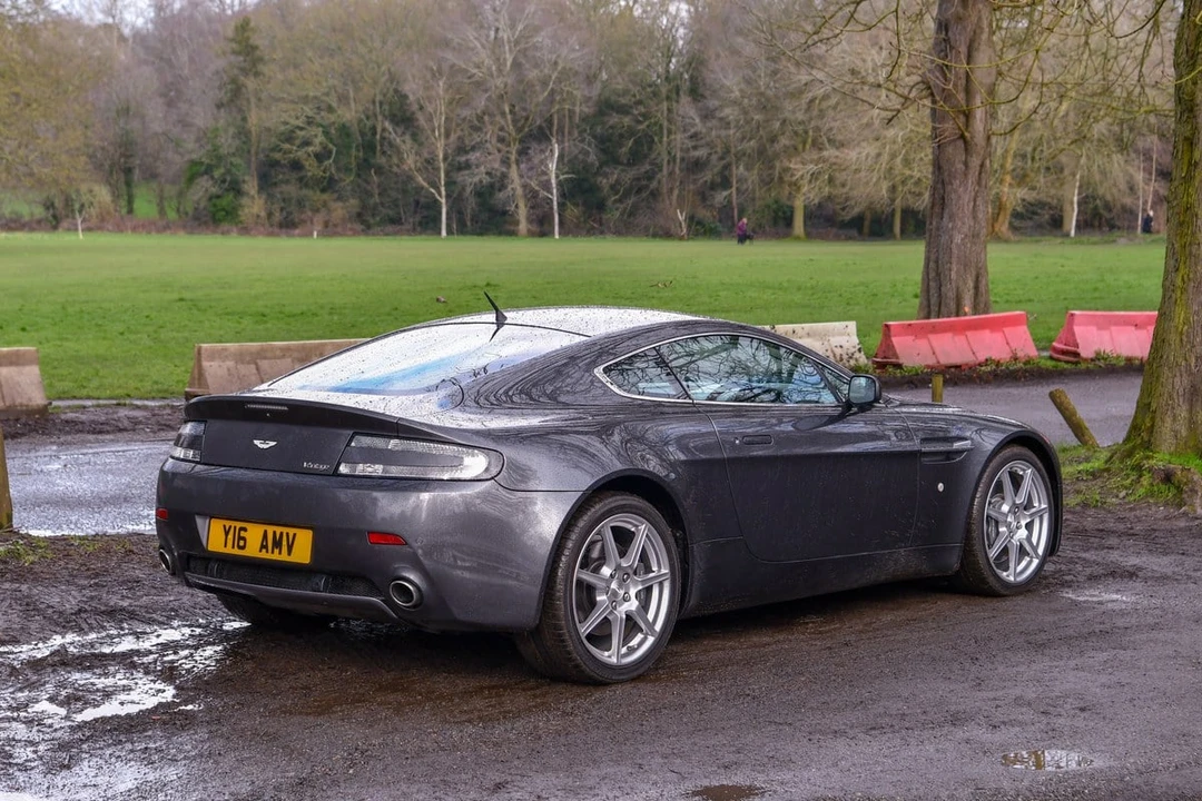 2007 Aston Martin V8 Vantage (2006-2017) - Image 9 of 30