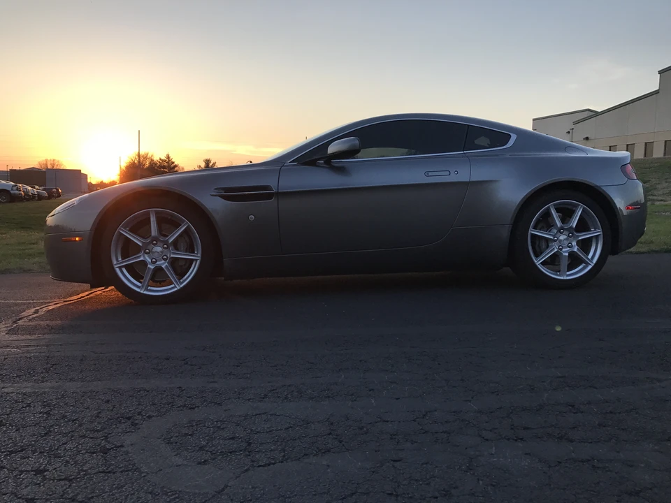 2007 Aston Martin Vantage - Image 2 of 17