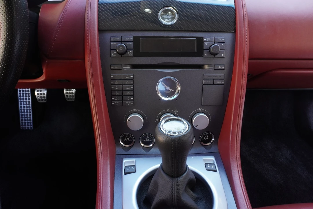 2007 Aston Martin V8 Vantage (2006-2017) - Image 27 of 31